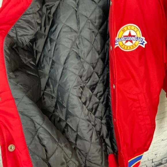 Macys Thanksgiving Day Parade Red Jacket Performance Team Bomber Coat Sz M R1 - Picture 8 of 11
